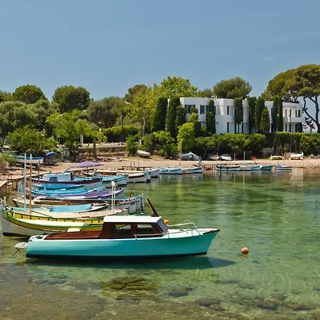 Gorgeous Brand New 2 Bedrooms Apartman Antibes