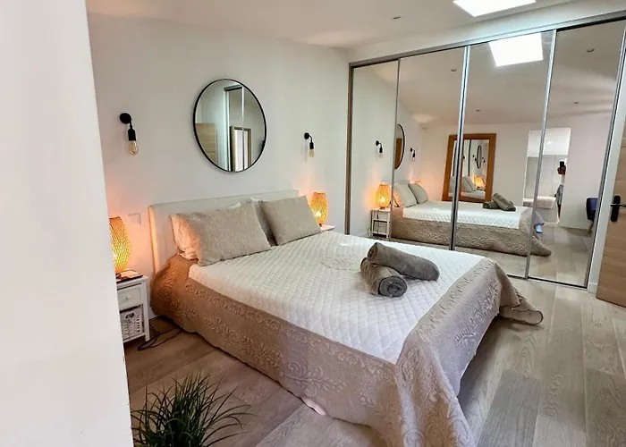 Gorgeous Brand New 2 Bedrooms Apartament Antibes