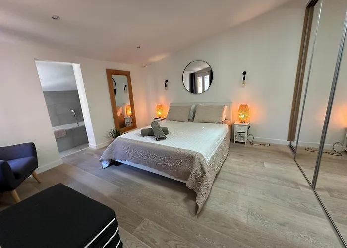 Apartament Gorgeous Brand New 2 Bedrooms Antibes