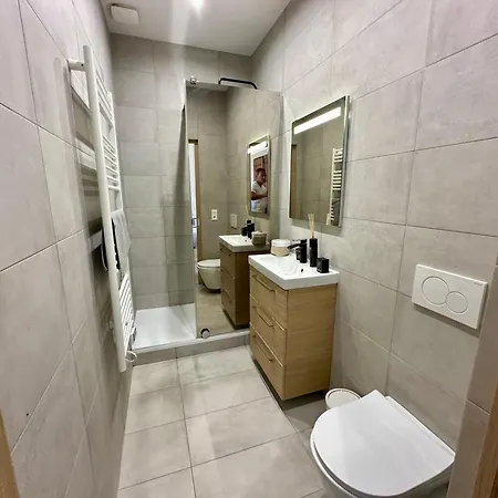 Apartment Gorgeous Brand New 2 Bedrooms *